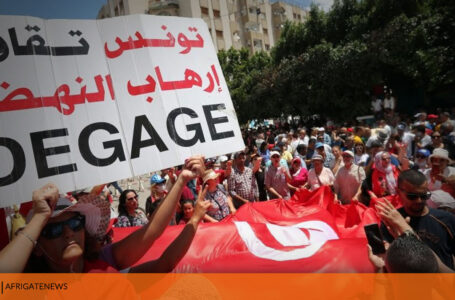 ارحل يا سفاح .. ثورة تونس ضد الغنوشي وحزب النهضة الإخواني