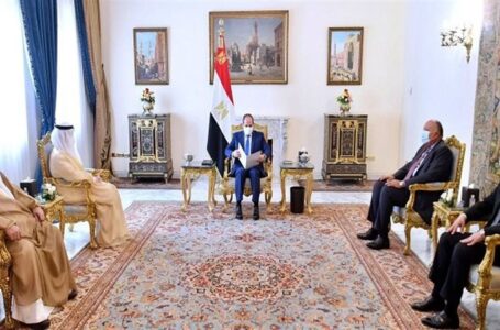  السيسي يستقبل وزير خارجية الكويت ويتسلم رسالة خطية من الأمير