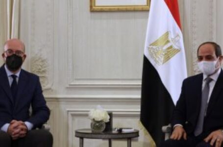 الرئيس السيسى يؤكد من باريس مكانة الاتحاد الأوروبى المهمة فى إطار سياسة مصر الخارجية