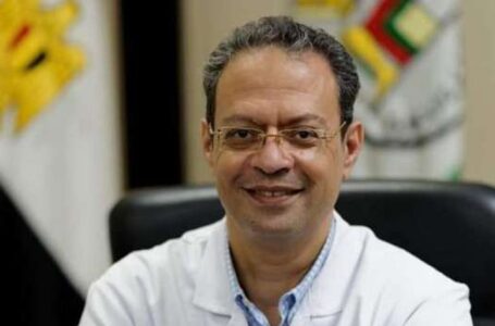 مدير مستشفي قصر العيني لمصابي كورونا: لابد من اللجوء لطبيب نفسي بعد التعافي