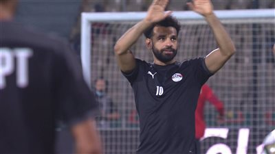 قبل انطلاق مباراة السودان.. محمد صلاح يخطف الأنظار والجماهير تهتف للاعب |شاهد