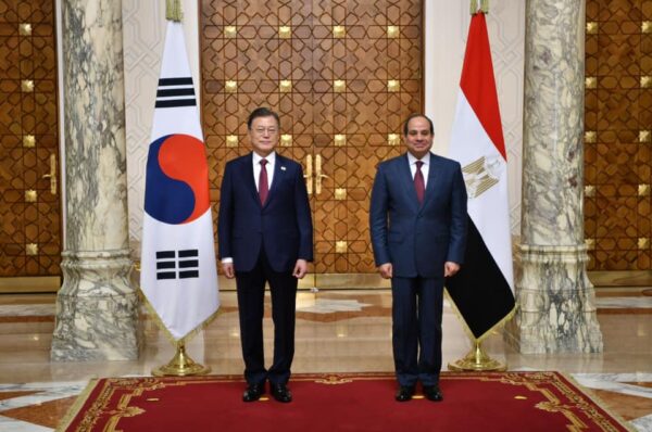 مصر تقود قاطرة التنمية بالشرق الأوسط وإفريقيا.. زيارة رئيس كوريا الجنوبية