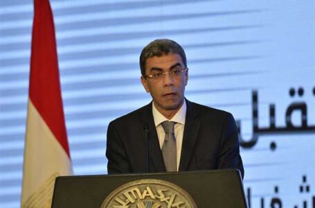 ياسر رزق: « 25 يناير ليست مؤامرة لأن الجيش المصري لم ينحاز إلى متآمرين »