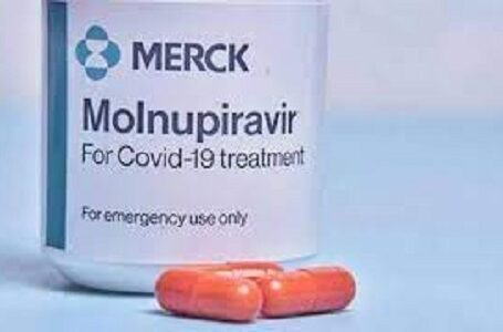 لعلاج كورونا.. «إيفار فارما»: دواء «مولونبيرافير» متاح في المستشفيات دون الصيدليات