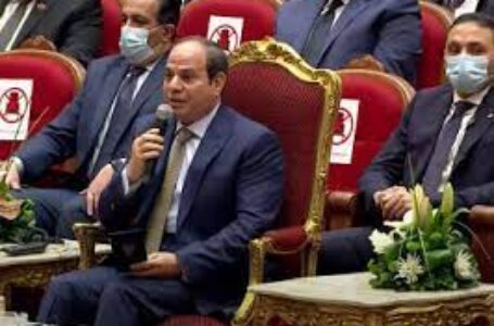 الرئيس السيسي يقوم بجولة تفقدية في معرض مصر الدولي للبترول (إيجبس 2022)