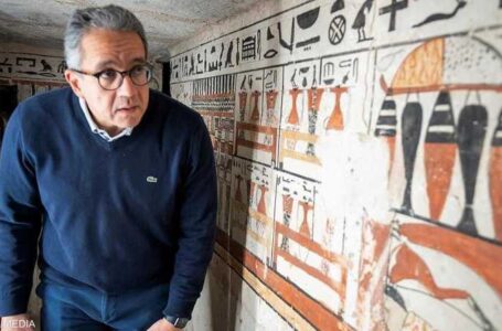 الكشف الأثري الجديد 5 مقابر بسقارة بجوار هرم الملك “مرنرع”