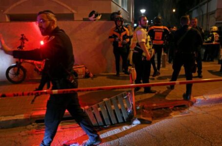 خمسة قتلى في هجمات مسلحة قرب تل أبيب