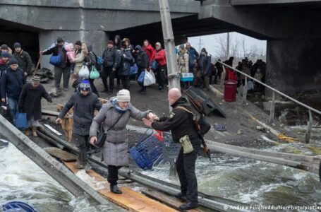 مسئولة أوكرانية: إجلاء نحو 13 ألف أوكراني من عدة مدن اليوم