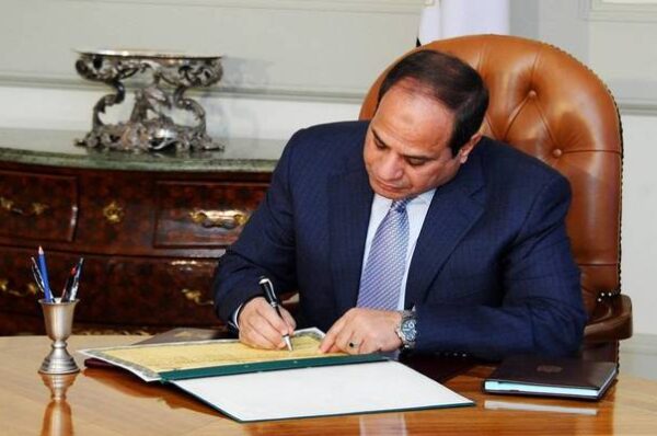 قرار جمهوري بمد العمل ببعض التدابير لحفظ الأمن في سيناء لمدة ستة أشهر