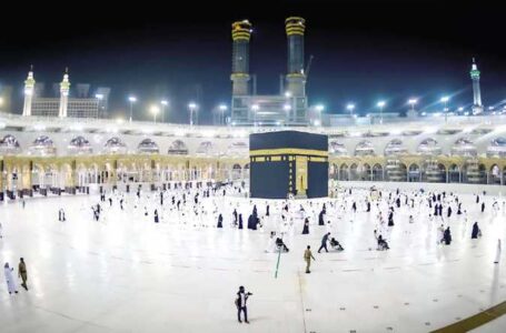 السعودية تمنع تصوير وبث صلاة التراويح بالمساجد في الوسائل الإعلامية