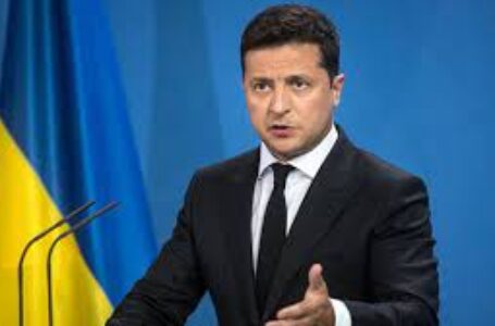 الرئيس الأوكراني: وصلنا إلى “نقطة تحول استراتيجية” في الأزمة مع روسيا