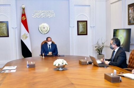 الرئيس السيسي يتابع موقف حركة السياحة الوافدة إلى مصر 
