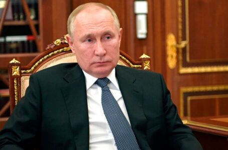 بوتين يفرض قيودا جديدة لمنح تأشيرات الدخول إلى روسيا