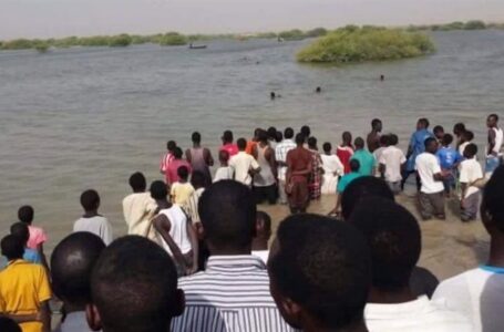مصرع 23 شخص معظمهم نساء بإنقلاب قارب في النيل 