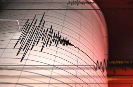 تفاصيل وقوع زلزال غرب السويس