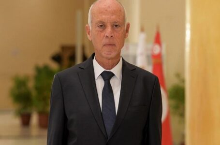 الرئيس التونسي يصتدم بالسلطة القضائية بعد توسع صلاحياته