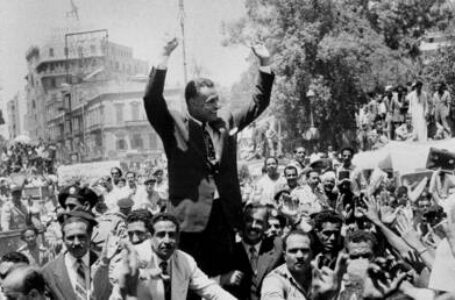 “فى ذكرى ثورة 23 يوليو “أسرة الزعيم جمال عبد الناصر تفتح ضريحه لاستقبال محبيه