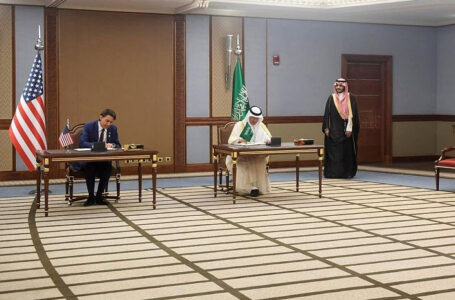 18 اتفاقية في مجالات الطاقة والفضاء والصحة والاستثمار بين السعودية وأمريكا