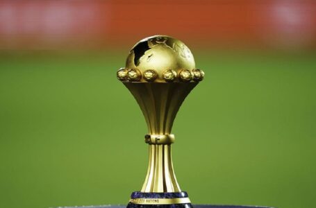 سحب تنظيم نهائيات كأس الأمم الإفريقية 2025 من غينيا
