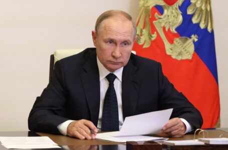 بوتين يقيل ممثل روسيا الدائم لدى الاتحاد الأوروبي من منصبه