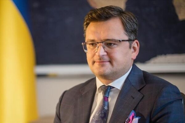 وزير خارجية أوكرانيا يرد على تعليق روسيا المشاركة في صفقة الحبوب