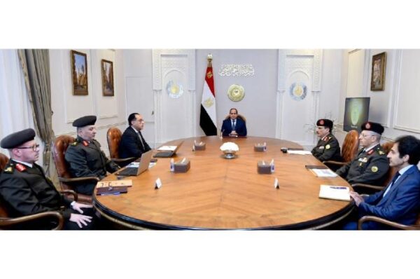 اجتماع الرئيس السيسي بشأن طرح الشركات التابعة للقوات المسلحة فى البورصة