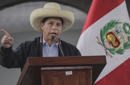 شرطة بيرو تعتقل الرئيس بعد عزله