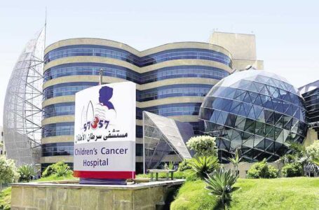 بعد أزمة 57357.. المدير التنفيذي للمستشفى يعلن إصابته بالسرطان