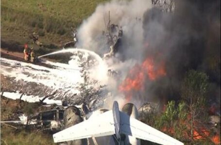 تحطم طائرة ركاب على متنها 72 شخصا في بوكارا