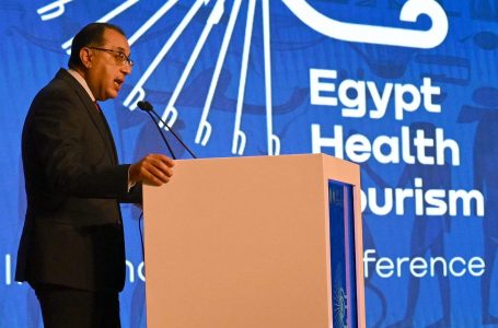 رئيس هيئة الرعاية الصحية:السياحه العلاجيه المصريه تحظي باهتمام عالم
