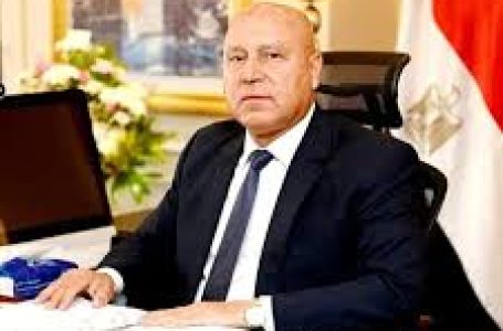 في خطوة حاسمة لمكافحة الفساد.. كامل الوزير يُوقف 11 موظفًا .