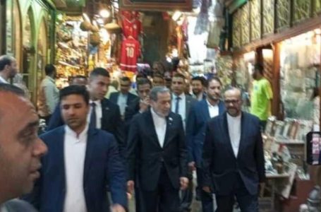 خان الخليلي يرحّب بوزير الخارجية الإيراني في أجواء شعبية ودافئة بالقاهرة بقلم: يوستينا ألفي