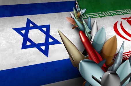 وثائق إيرانية تتهم أمريكا بالتواطؤ مع إسرائيل لضرب منشآت نووية بقلم: يوستينا ألفي