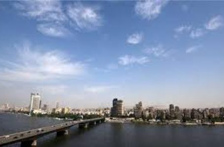 «الربيع يفاجئ المصريين».. طقس غير معتاد وانخفاض بدرجات الحرارة اليوم