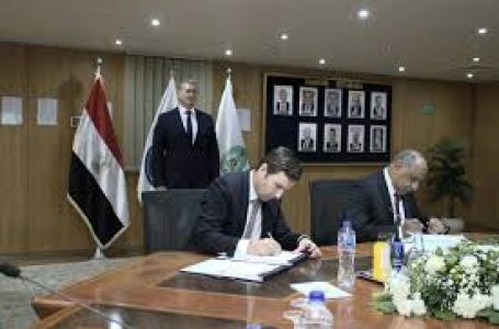 “جنوب الوادي” و”لوك أويل” توقعان اتفاقية استكشاف نفطي ضخمة في الصحراء الشرقية
