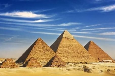 “أهرامات الجيزة والمتحف الكبير ضمن أفضل الوجهات الأثرية في تقرير عالمي حديث”
