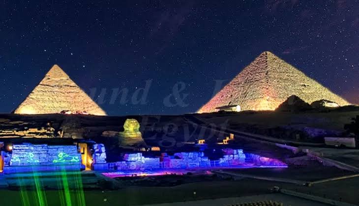 الصوت والضوء بمنطقة الأهرامات