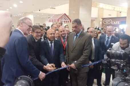 كامل الوزير يطلق الدورة العاشرة لـ«فوود أفريكا» ويُشيد بدور «غذاء مصر» في التصدير